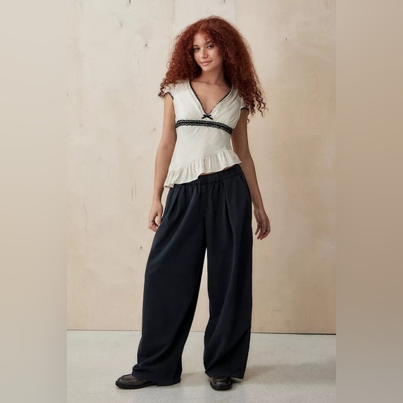 Kimchi Blue Cora Asymmetrical Ruffle Lace-Trim Blouse | Size S - Picture 2 of 16